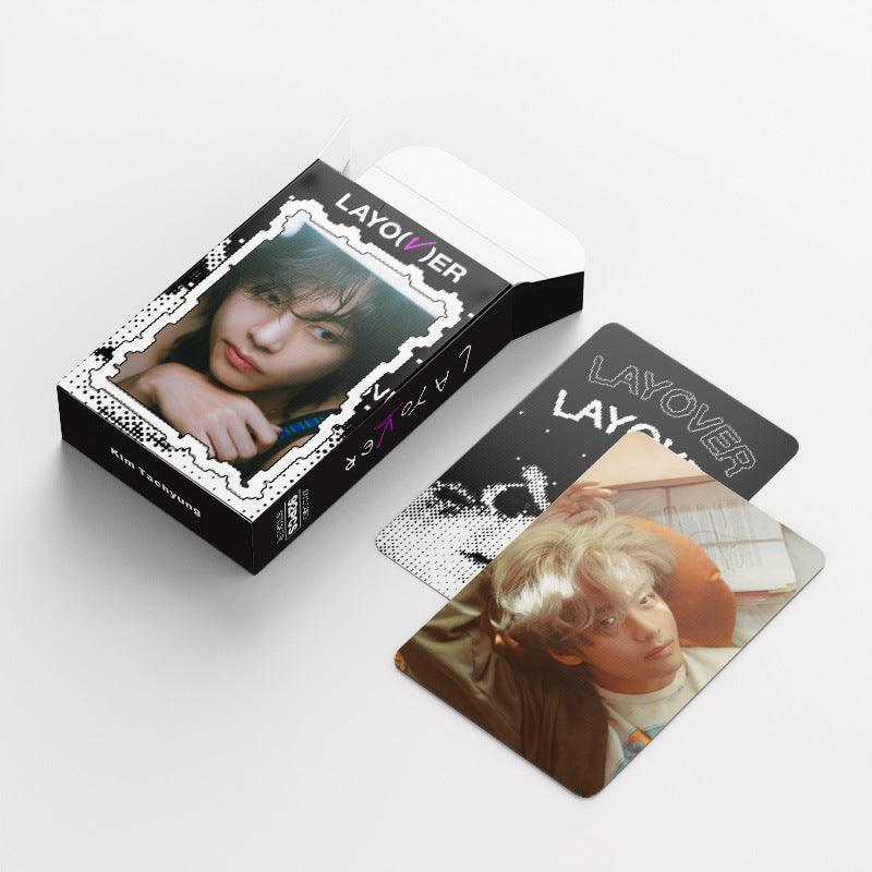 V LAYOVER PHOTOCARDS 92 PCS (60 FOTOTARJETAS + 32 PEGATINAS)
