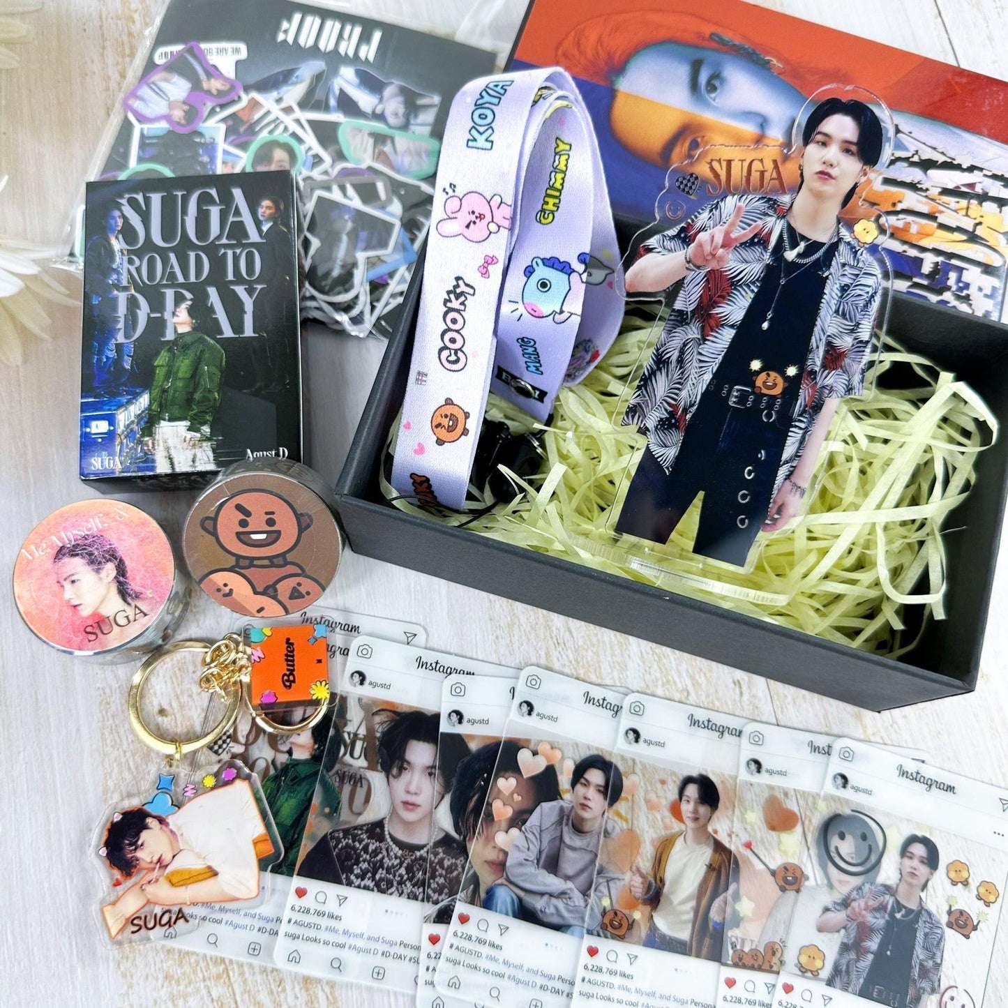 KIT D'DAY DE SUGA CON 159 PIEZAS (¡CAJA CON VARIOS ARTÍCULOS!)