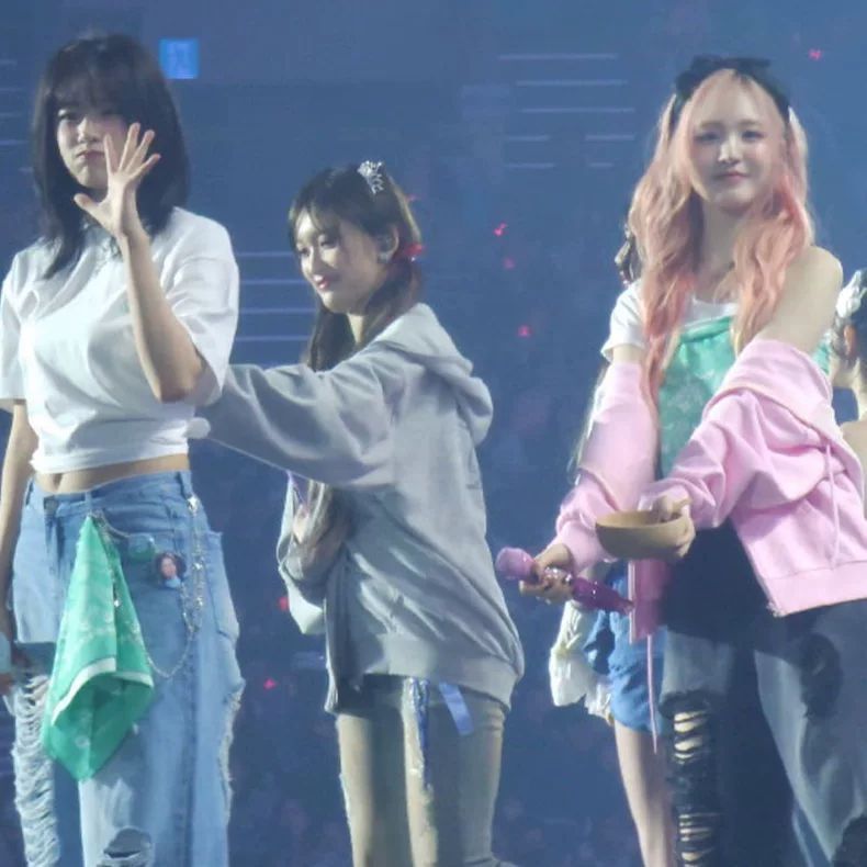 SUDADERA IVE - IVE SCOUT 2025