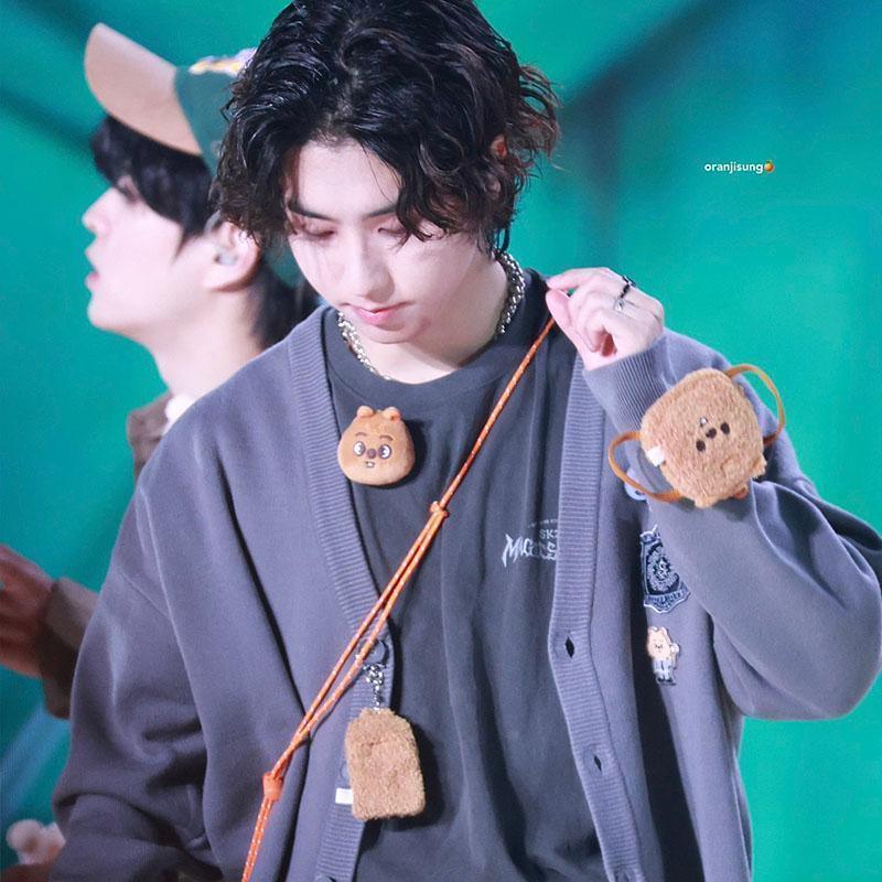 CAMISETA 100% ALGODÓN STRAY KIDS MAGIC SCHOOL