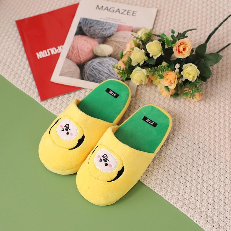 PANTUFLAS BORDADAS Y DE PELUCHE BT21