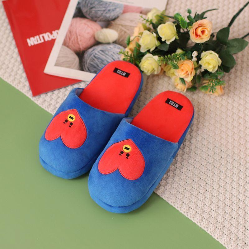 PANTUFLAS BORDADAS Y DE PELUCHE BT21