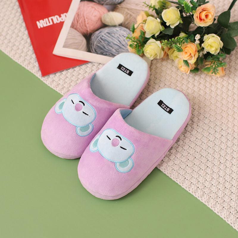 PANTUFLAS BORDADAS Y DE PELUCHE BT21