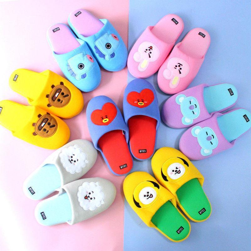 PANTUFLAS BORDADAS Y DE PELUCHE BT21