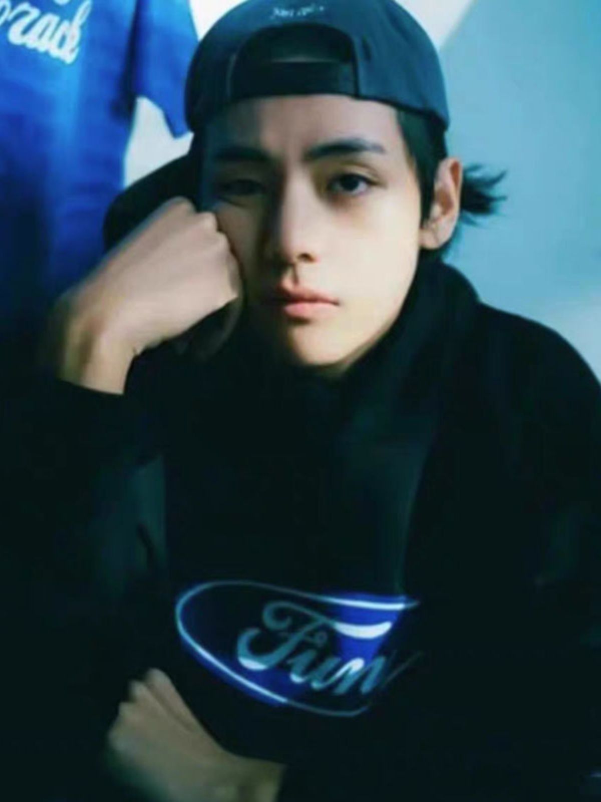 SUDADERA BTS LAYOVER