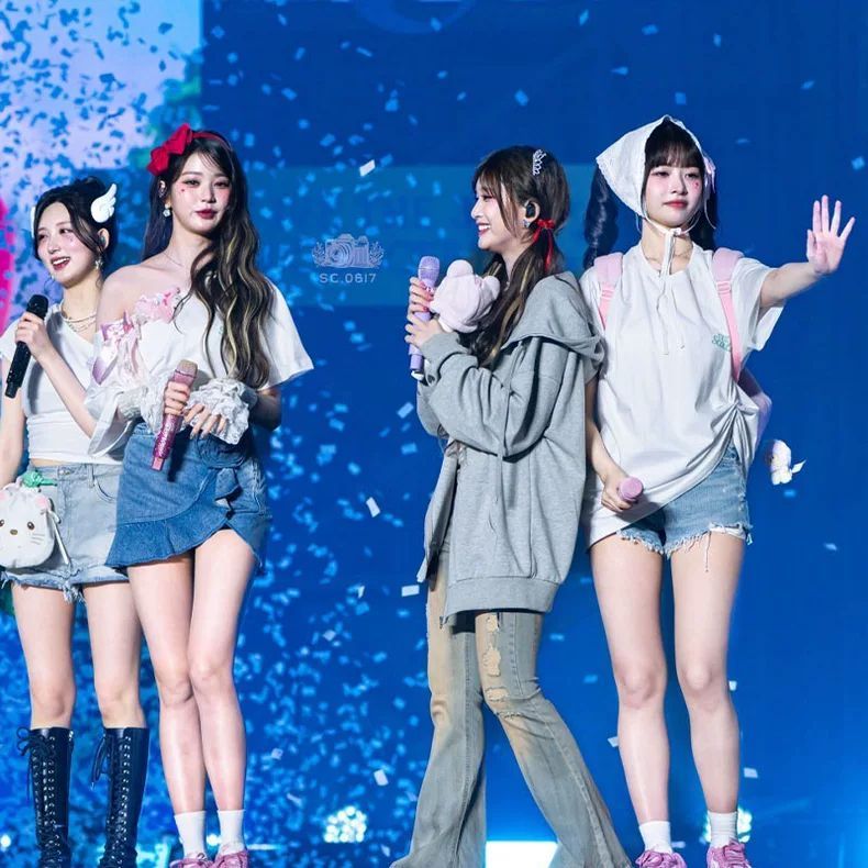 SUDADERA IVE - IVE SCOUT 2025