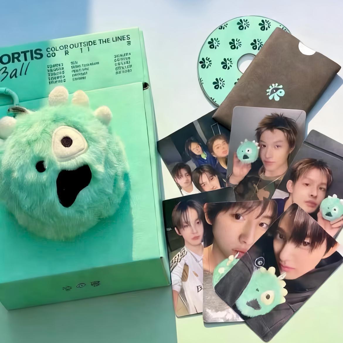 CORTIS BALL + CD + FOTOTARJETAS [MERCANCÍA OFICIAL]