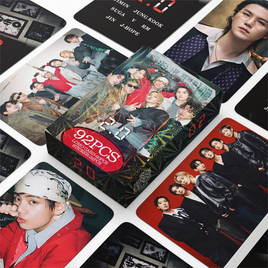 BTS 2.0 FOTOCARTAS 92 UNIDADES (60 FOTOCARTAS + 32 PEGATINAS)