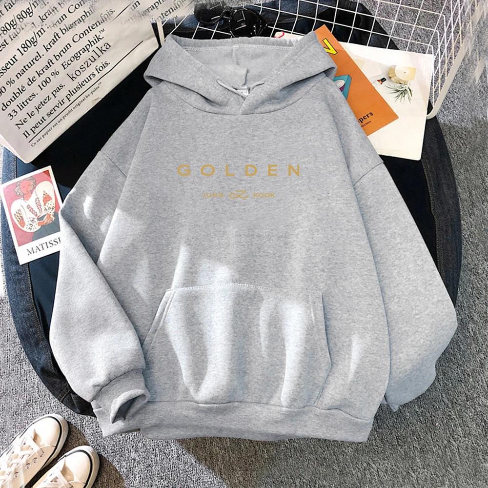 SUDADERA DORADA DE JUNGKOOK