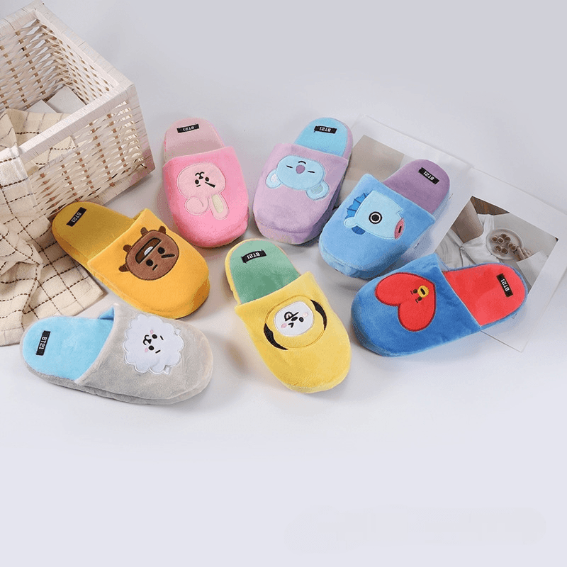 PANTUFLAS BORDADAS Y DE PELUCHE BT21