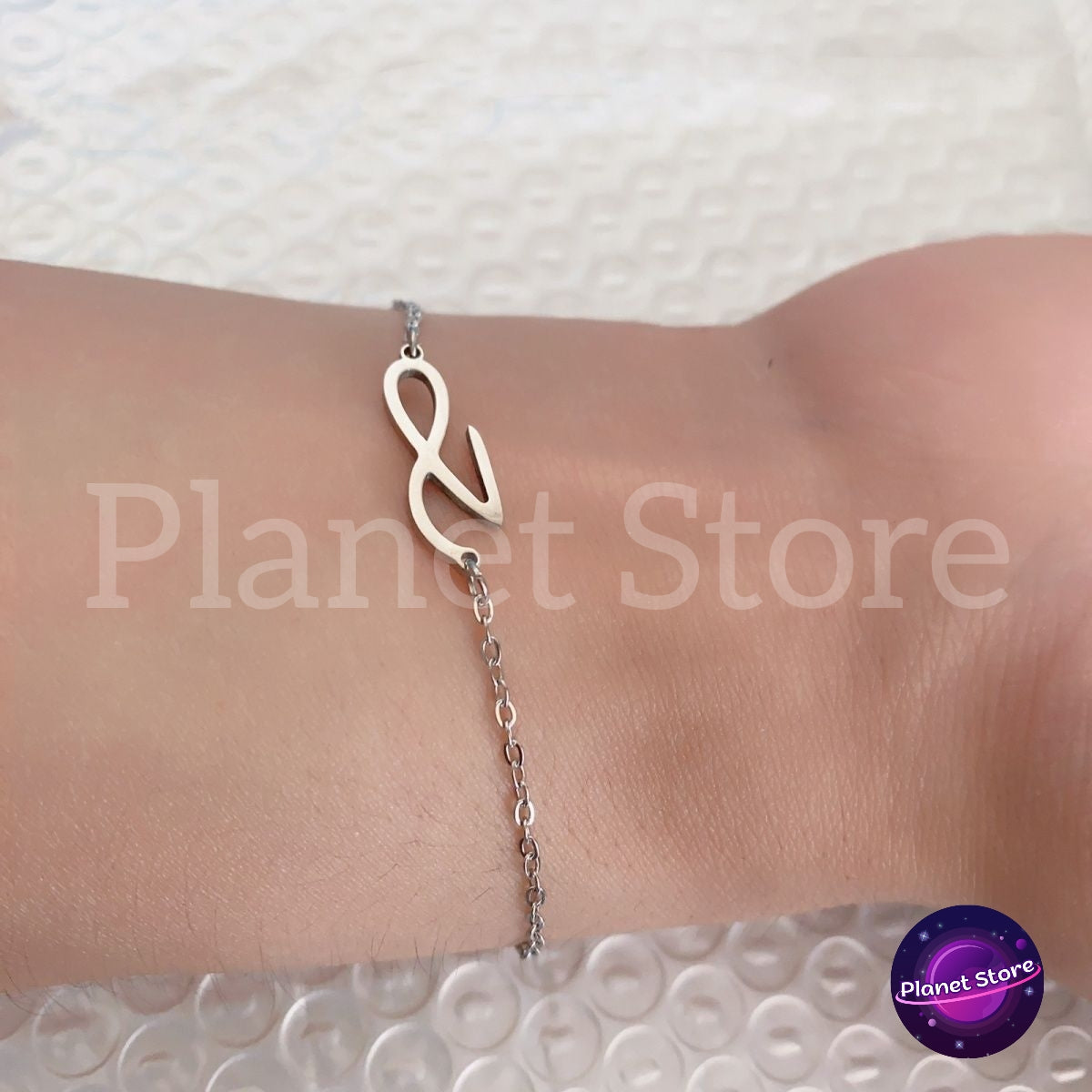 JUNGKOOK CADENA / PULSERA DORADA EN ACERO INOXIDABLE