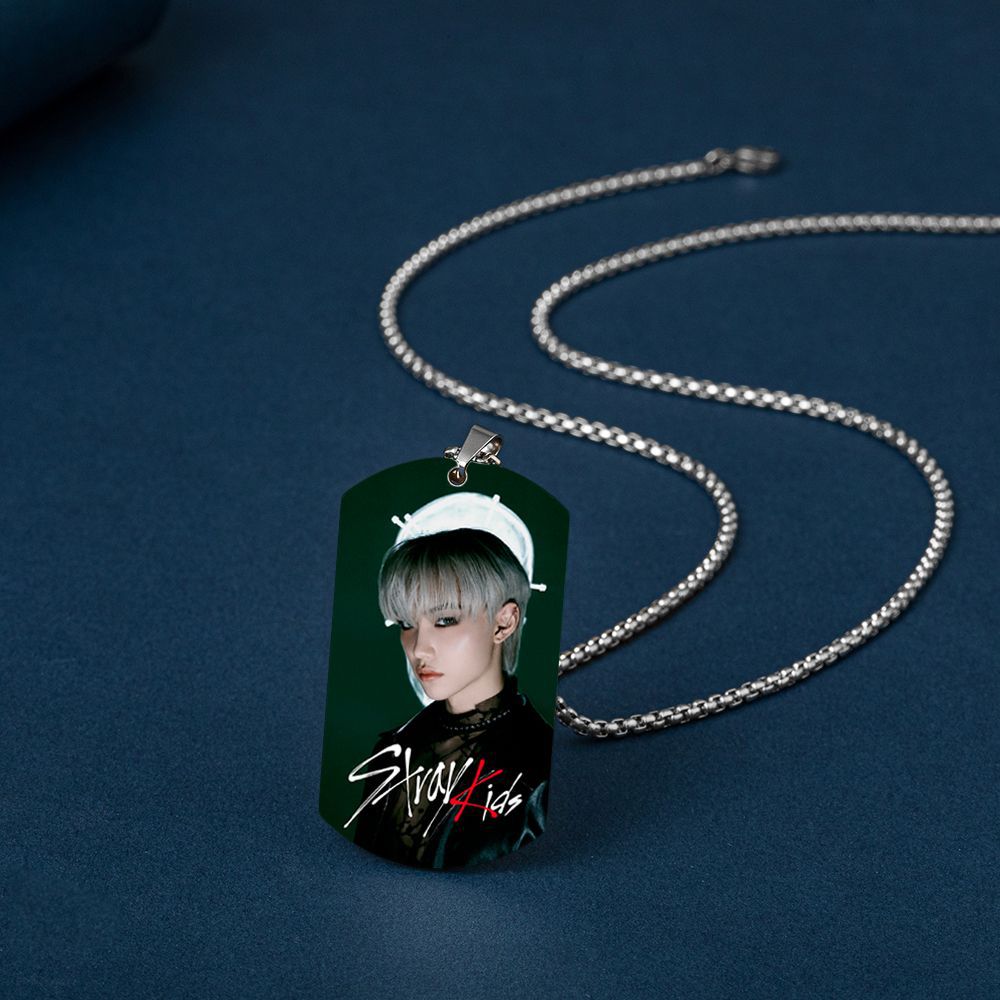 COLLAR DE STRAY KIDS