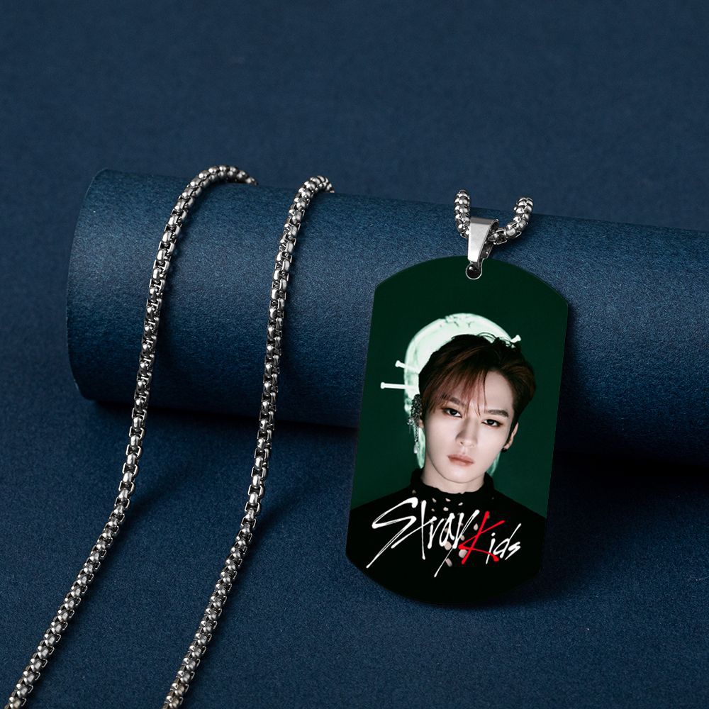 COLLAR DE STRAY KIDS
